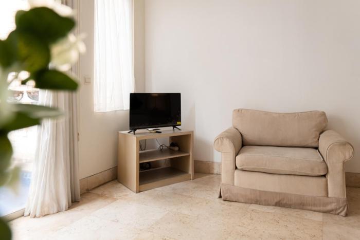 Twospaces Living At The Unit Residence Giacarta Esterno foto
