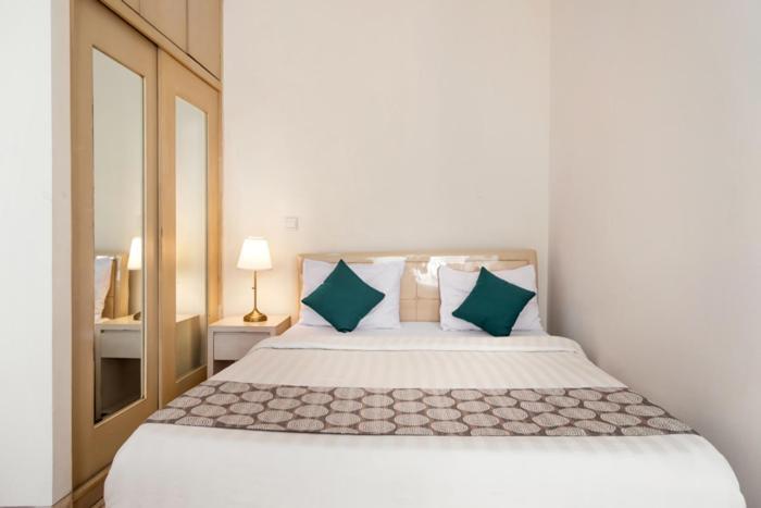 Twospaces Living At The Unit Residence Giacarta Esterno foto